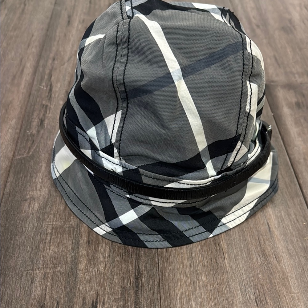 Burberry skull hat Gray and Black Checkered bucket‎ Hat